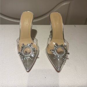 Brand New Elegant Silver Women's Shoes with Crystal Embellishments